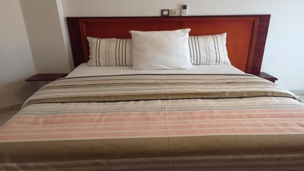 Le Buffle Noir Appart d'hôtes Douala Extérieur photo