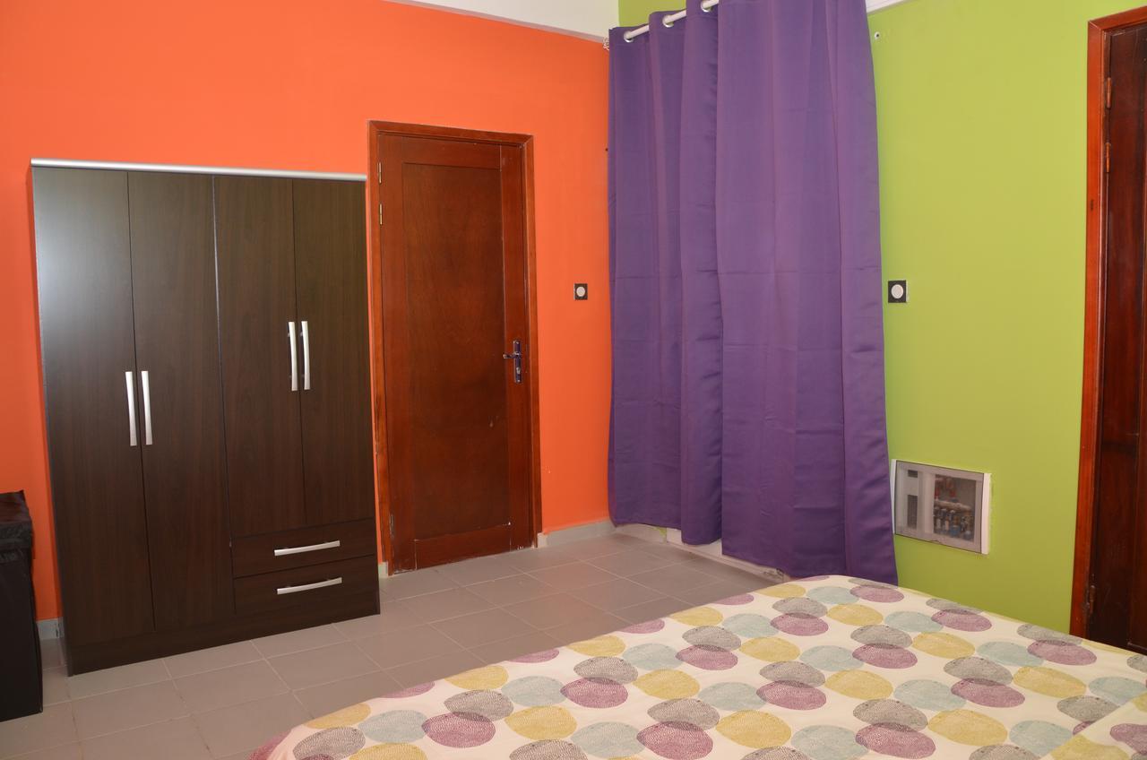 Le Buffle Noir Appart d'hôtes Douala Extérieur photo